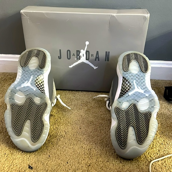 Jordan 11 'Cool Greys' - Picture 3 of 3